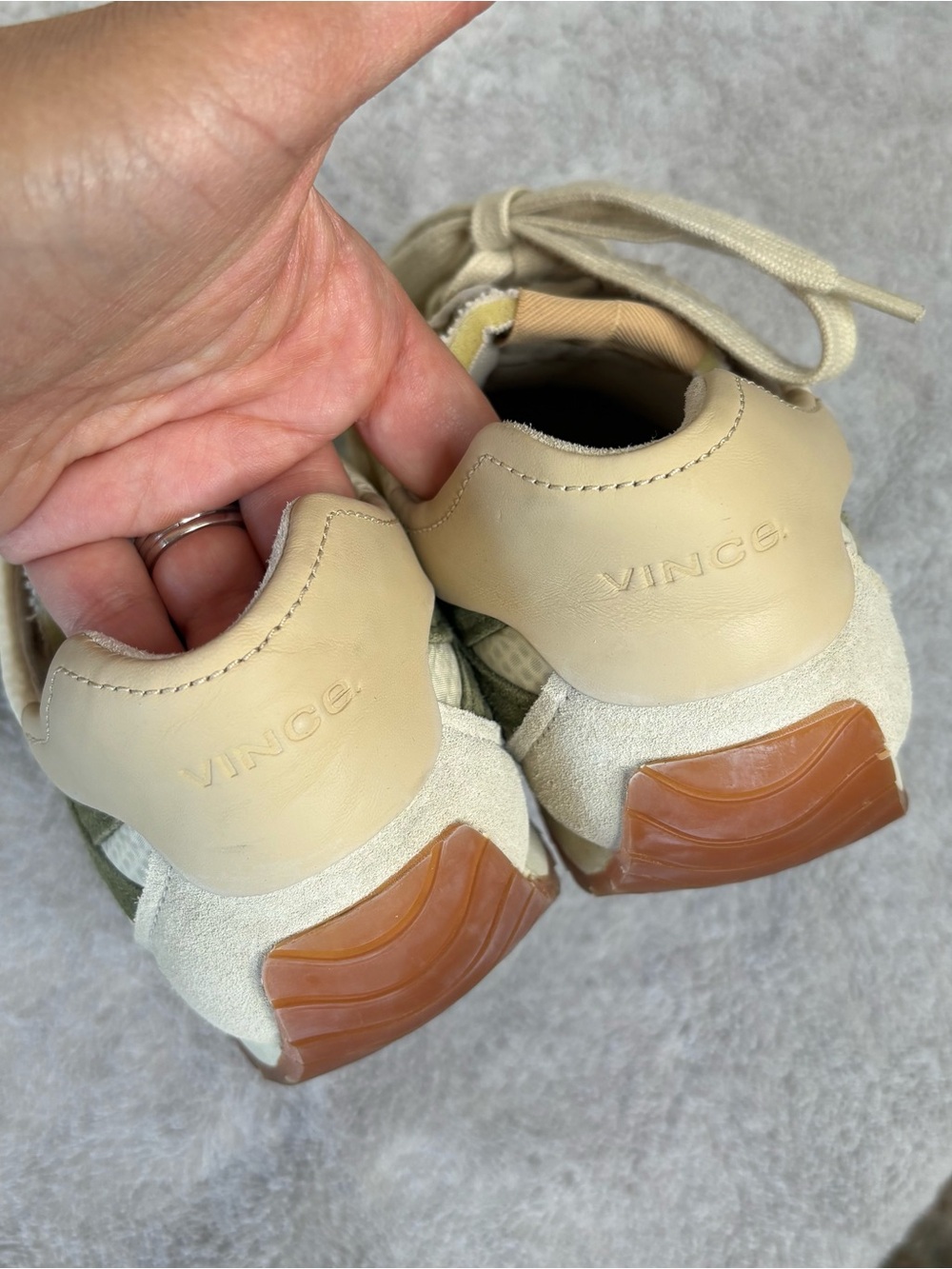 Vince Oasis Runner Sneaker Moonlight Loden Green Women’s size 7 - Picture 4 of 14